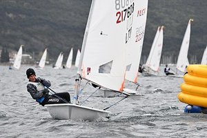 Velykinė dovana Lietuvai – E. Scheidt iškovojo trečiąją vietą masiškumu pasižyminčioje regatoje Italijoje