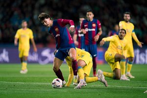 „Barcelona“ palaužė mažumoje likusius varžovus