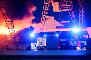 Vilniaus savivaldybė: po atostogų mokiniams grįžti į gaisro Paneriuose paveiktas ugdymo įstaigas bus saugu