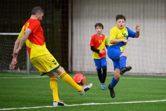  Vilniuje – neeilinė šventė vaikams: varžėsi dėl galimybės dalyvauti Europos futbolo čempionate<br>V. Skaraičio nuotr.