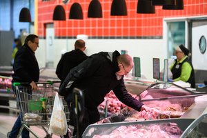 Ekspertas pataria: kaip išsirinkti šviežią mėsą