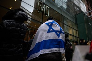 Izraelis po humanitarinės pagalbos darbuotojų žūties žada „skaidrų“ tyrimą