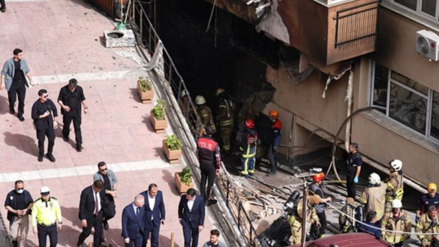 Nelaimė lietuvių pamėgtame kurorte: Turkijoje kilus gaisrui naktiniame klube žuvo mažiausiai 29 žmonės