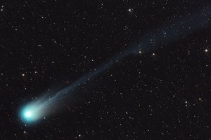 Naktimis danguje dabar matyti „Drakonų motina“