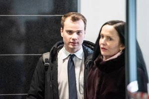 Seksualiniais nusikaltimais prieš vaikus pagarsėjęs Kauno mentorius siunčiamas į kalėjimą: policija į belangę jį pristatys artimiausiu metu