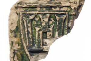 Gediminaičių stulpais puoštas koklis atskleidžia daug istorinių intrigų