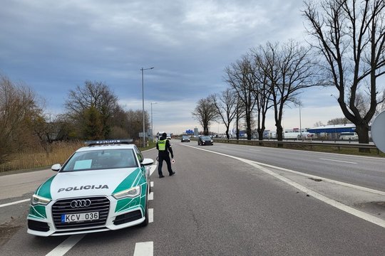 Policija skelbia, ką planuoja tikrinti balandį: į gatves sugrįš patruliavimas motociklais