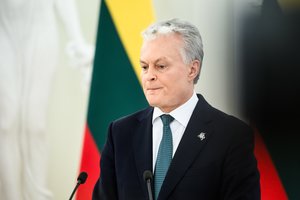 G. Nausėda teigiamai vertina siūlymą steigti 100 mlrd. eurų dydžio karinės paramos Ukrainai fondą