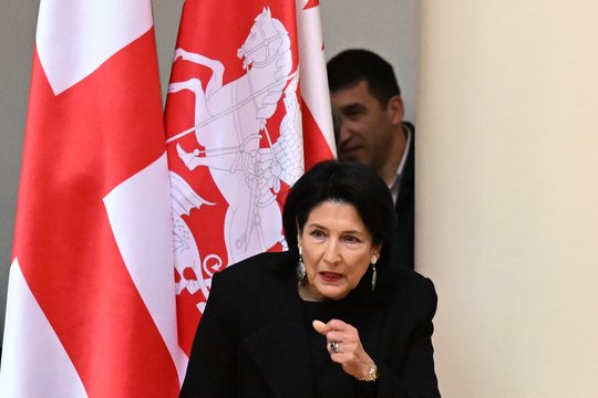 Sakartvelo vyriausybė neleido prezidentei S. Zurabišvili vykti į Lietuvą su vizitu