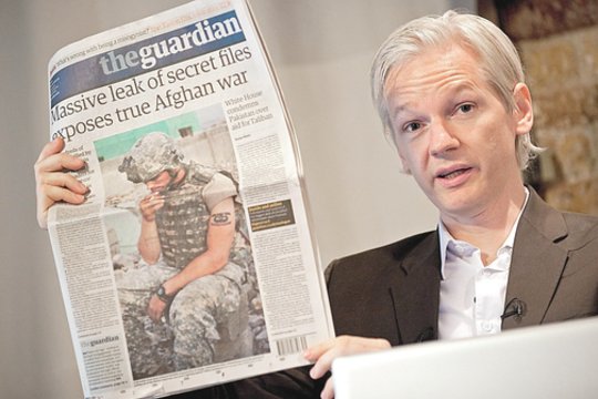 J.Assange’as išgarsėjo visame pasaulyje 2010 m. paviešinęs dokumentus apie JAV karą Irake bei Afganistane.