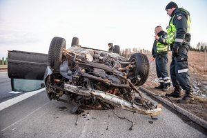 Pačiu avaringiausiu magistraliniu keliu pernai buvo Vilnius–Klaipėda: ko vis dar nesuvokia vairuotojai