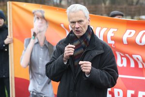 VRK nusprendė prezidento rinkimų leidinyje spausdinti E. Vaitkaus rinkimų programą