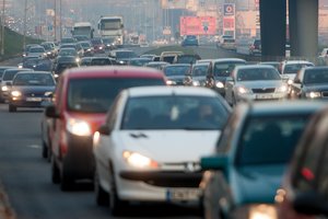 Perspėja vairuotojus Vilniuje: beveik mėnesį bus ribojamas eismas Ukmergės gatvėje