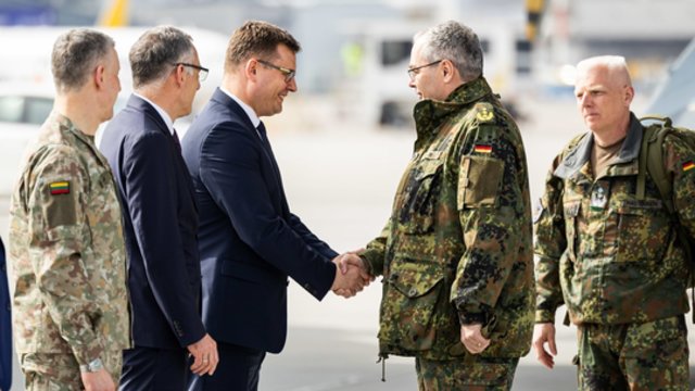 Lietuvoje pirmuosius Vokietijos brigados karius pasitikęs L. Kasčiūnas: joks priešas iš Rytų nesugalvos testuoti NATO 5-ojo straipsnio