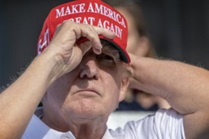 D. Trumpas atmetė visuotinę abortų draudimo galimybę: apsispręsti turėtų pačios valstijos