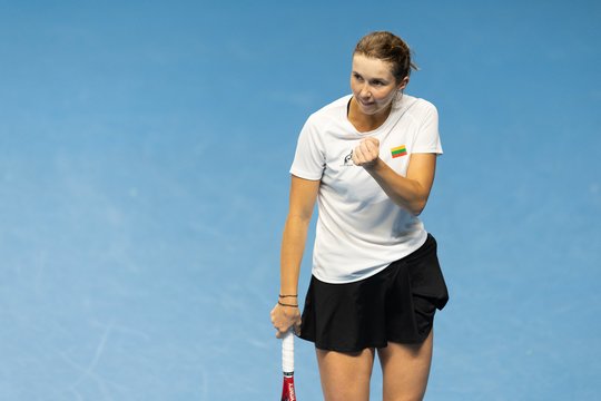 Justina Mikulskytė (WTA-223), 6:2 6:2 nugalėjo Izraelio atstovę Liną Gluško (WTA-424). 