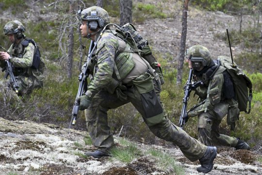Suomijos kariai.