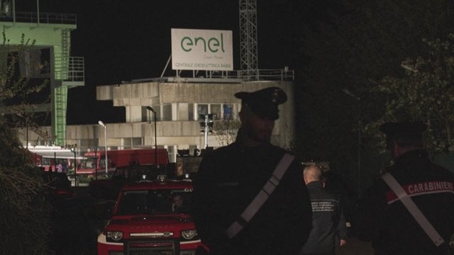 Sprogimas Šiaurės Italijos hidroelektrinėje pareikavalo aukų ir sužeistųjų: gelbėtojai tęsia dingusiųjų paiešką