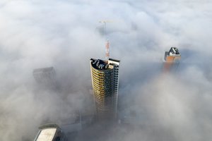 Gaisras Vilniuje priminė oro taršos problemą – kietųjų dalelių norma buvo viršyta 20 kartų