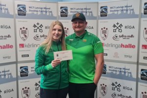 Įspūdingas Lietuvos kerlingo duetų pasirodymas WCT etape – dvi komandos prasibrovė į pusfinalį