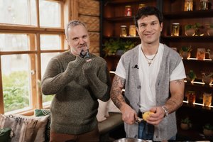 Įtampą po koncertų Vaidas Baumila malšina skusdamas bulves: „Tai – geriausia terapija“