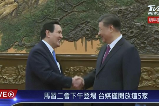 Kinijos vadovas Xi Jinpingas priėmė buvusį, prokinišką Taivano prezidentą Ma Ying-jeou.