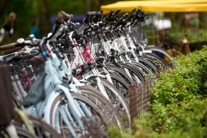 Kėdainiuose baigta statyti nauja šios transporto priemonės gamykla: pasakė, kada prasidės gamyba