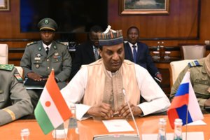 Rusija pasiuntė į Nigerį oro gynybos sistemą ir kareivius