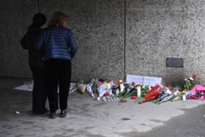 Švedijoje – šokiruojantis nusikaltimas: jaunuolių gauja nušovė tėvą sūnaus akivaizdoje