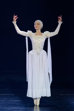 Lietuvos nacionalinis operos ir baleto teatras parodė 50-ąjį choreografės Anželikos Cholinos baleto „Barbora Radvilaitė“ spektaklį.<br>M.Aleksos ir LNOBT nuotr.