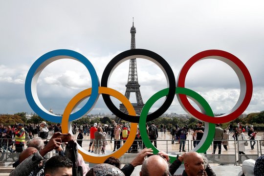 Likus 100 dienų iki olimpinių žaidynių – šventinių nuotaikų nedaug: Prancūziją stingdo baimė