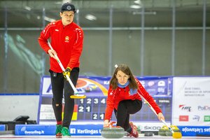 Lietuvos mišrių dvejetų kerlingo čempionato finale favoritams iššūkį mes jaunimas