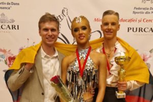 Puikūs Lietuvos šokėjų startai – į gimtinę grįžta su medaliais