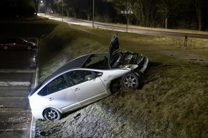 Beveik trejus metus trukusi istorija ir skundų kelionė per instancijas: ką vairuotojams iš tiesų būtina žinoti dėl draudimo įmokų