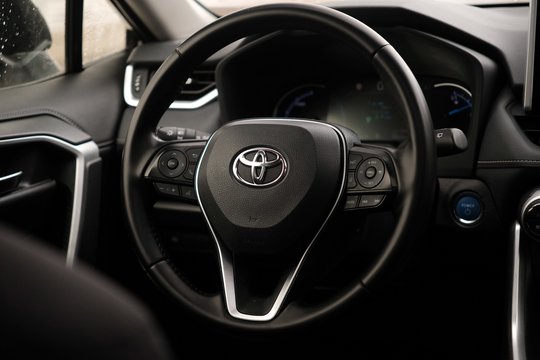 Niekadėjų taikiniu tapo automobilis „Toyota“.
