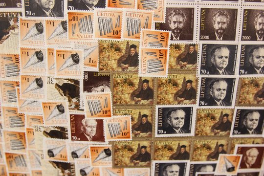  Lietuvos paštas primena, kad prisidėti prie pašto ženklų kūrimo gali kiekvienas – tereikia pasiūlyti dėmesio vertą temą.