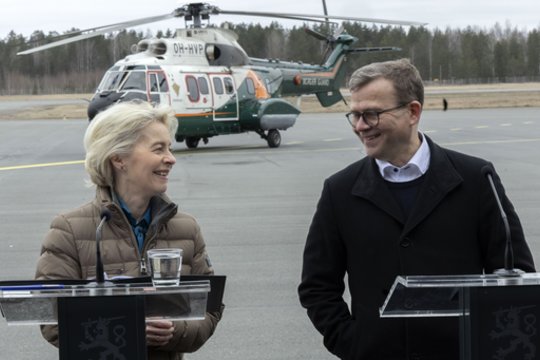 Suomija prašo ES pagalbos stabdant migrantus, mėginančius kirsti sieną iš Rusijos pusės.