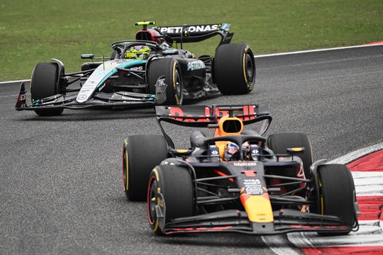  Pirmose „Formulės 1“ sprinto lenktynėse – M. Verstappeno pergalė