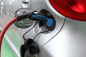 Nuo pirmadienio Kaune – pokyčiai, svarbūs turintiems elektromobilius: atsiranda naujas mokestis