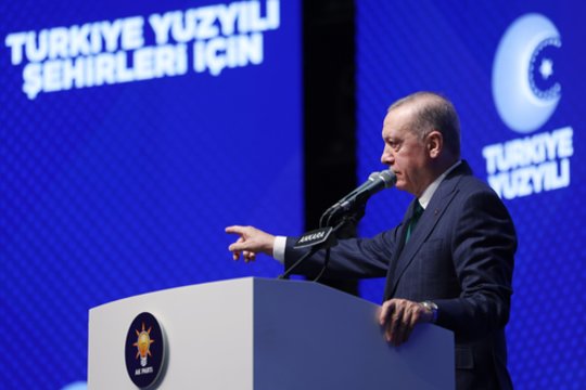  R. T. Erdoganas.