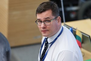 Seime – siūlymas numatyti atsakomybę už prekių su autoritarinių ir totalitarinių režimų simboliais gabenimą