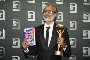 Bookerio premijos laureatas Sh. Karunatilaka: „Tikiuosi, pasimokysime iš pasakojimų, persmelktų mūsų patirties“