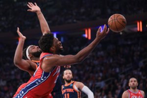 Pergalę kišenėje turėjusi „76ers“ ją stebuklingai padovanojo „Knicks“