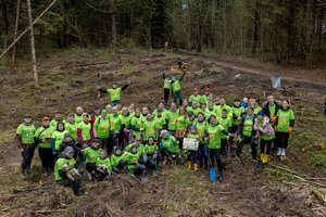 Miškasodyje dalyvavę „Herbalife“ nepriklausomi partneriai pagerino savo pačių rekordą – pasodino daugiau nei 3 tūkst. medžių