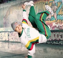 Pasaulio breiko čempionė D. Banevič: „Aš labai myliu Lietuvą, su mama net turime patriotišką tradiciją“