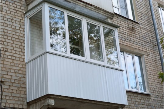 Valstybinė teritorijų planavimo ir statybos inspekcija primena, kad norint įstiklinti balkoną ar lodžiją yra svarbu laikytis laikytis nustatytų reikalavimų.