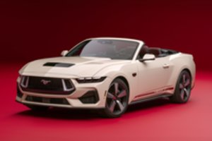 Kultinio „Ford Mustang“ jubiliejaus proga išleidžiamas riboto leidimo modelis: atskleidė, kaip atrodys