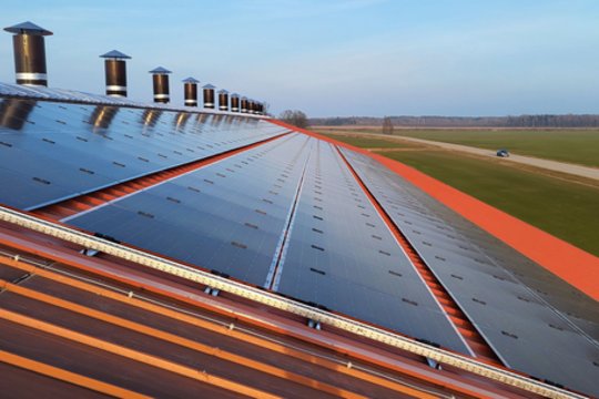 Didžiausias Lietuvoje saulės modulių ir baterijų gamintojas „Solitek“ pristato naujovę – itin kokybiškus SOLID Bifacial saulės modulius.