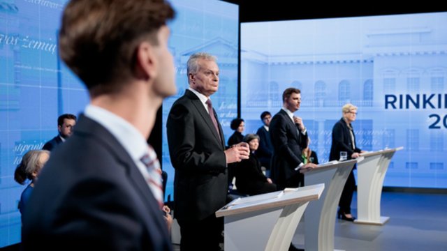 Prezidentiniuose debatuose užsiminė apie taikos kandidatus: naiviai tikisi, kad susitars su V. Putinu