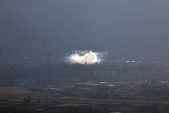 Izraelio kariuomenė pranešė pietų Libane atakavusi 40 „Hezbollah“ taikinių